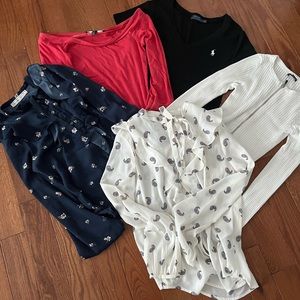 ❤️Bundles $20 for 5 shirts ❤️